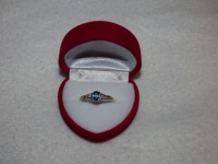 Pierścionek zaręczynowy z żółtego złota z tanzanitem i diamentami JP-2705Z-R