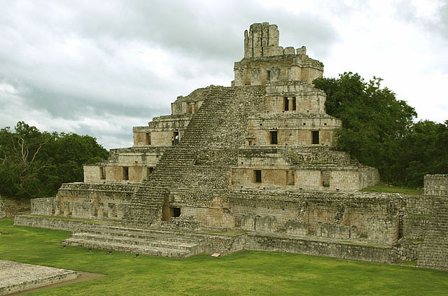 piramida majów