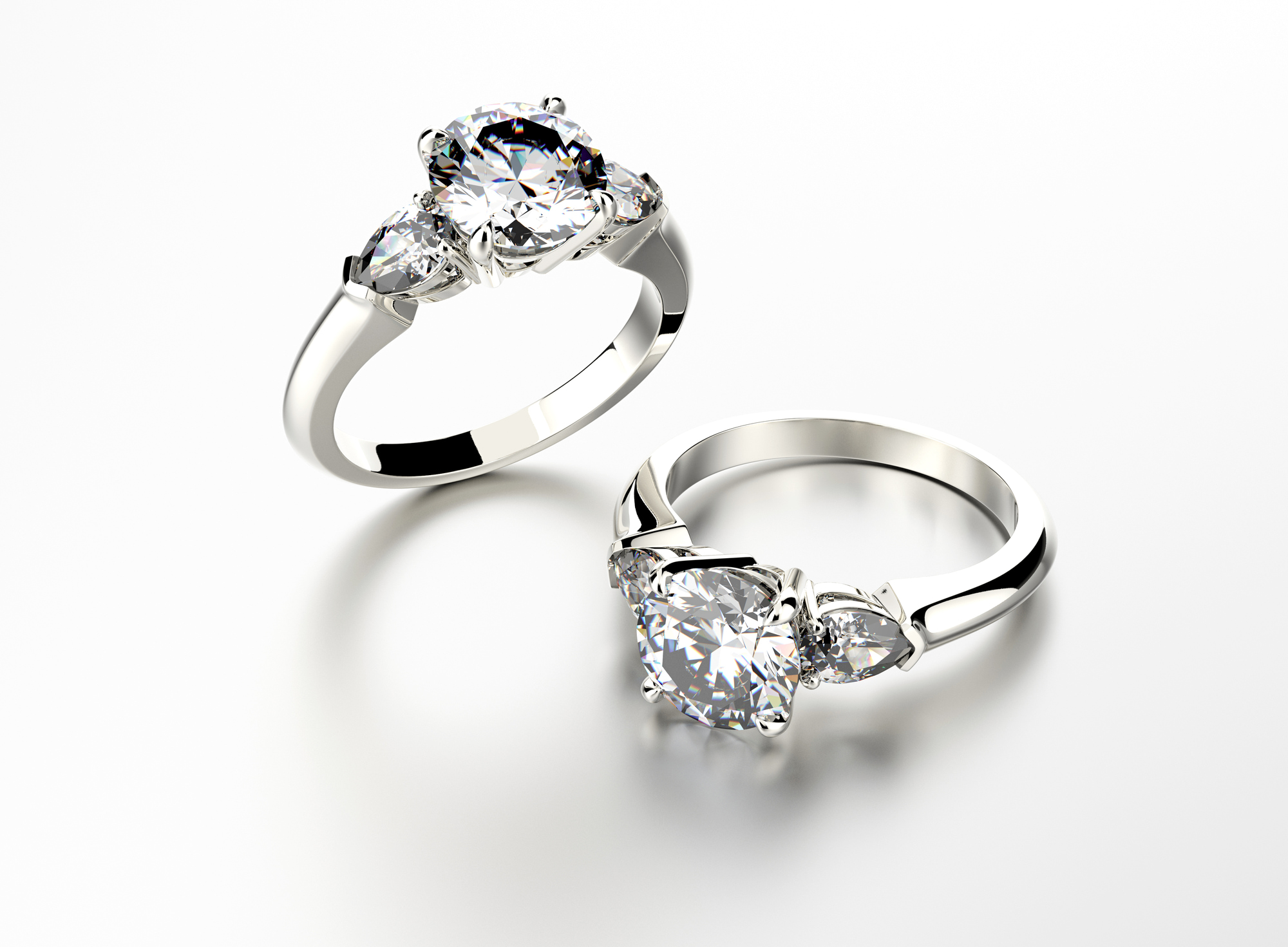 Piękno i klasa – propozycje pierścionków z diamentami 
