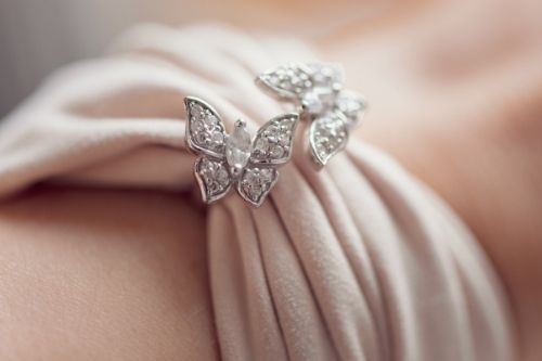 Wiosenne motywy w biżuterii - postaw na motyle!