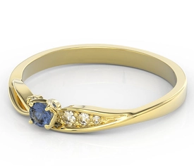 Pierścionek z żółtego złota z szafirem i brylantami BP-7810Z